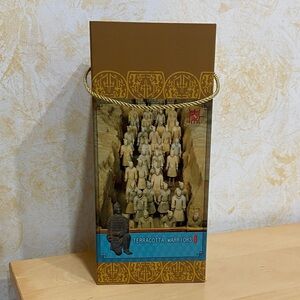 Terracotta Warriors Puzzle - 520 Pieces